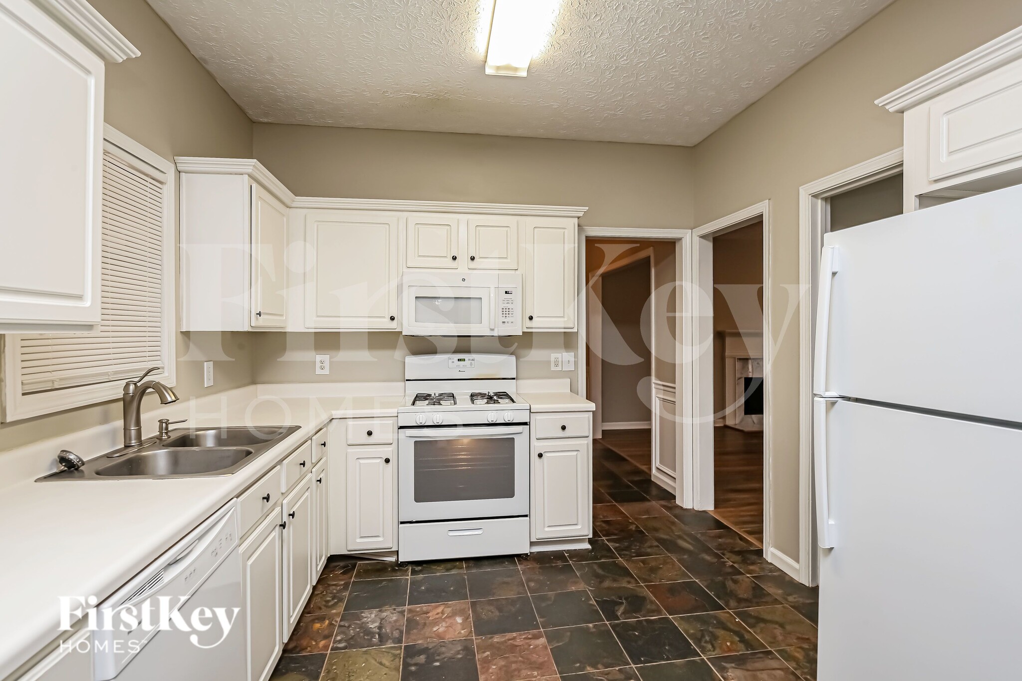 Building Photo - 5508 Rose Ridge Ct
