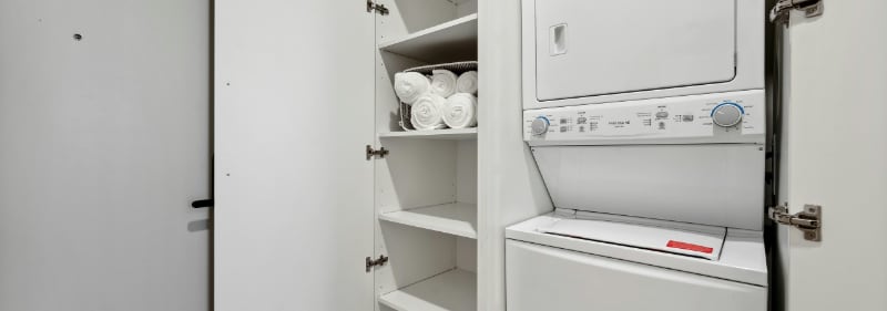 Building Photo - 220 W Institute Pl