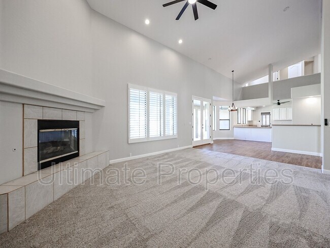 Building Photo - 10033 N 55th Pl