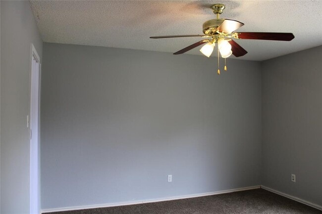 Building Photo - 16205 Glorious Ln