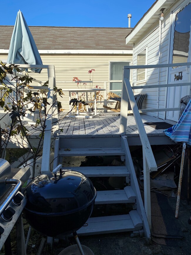 Building Photo - 13 Danby Pl