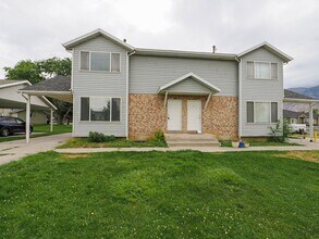 Building Photo - Charming 3-Bed, 2-Bath Home in Prime Ameri...