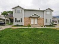 Building Photo - Charming 3-Bed, 2-Bath Home in Prime Ameri...