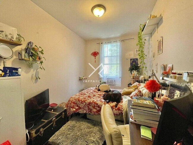Building Photo - 3 bedroom in BROOKLYN NY 11221