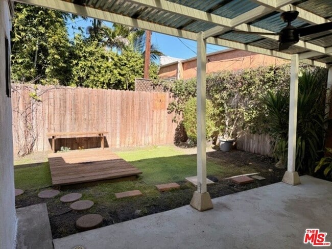 Building Photo - 540 Huntley Dr