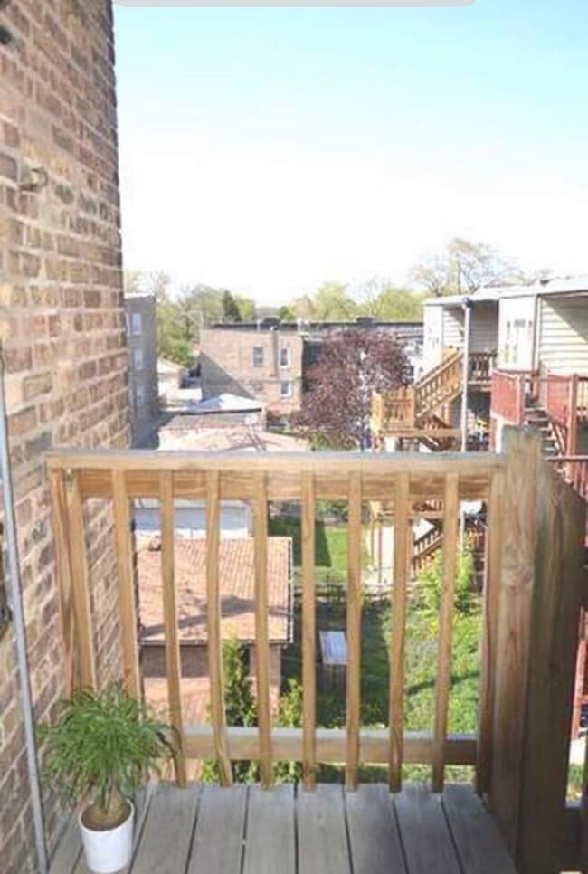 Building Photo - 4444 W Gunnison St