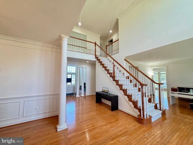 Building Photo - 5117 Sante Fe Ct
