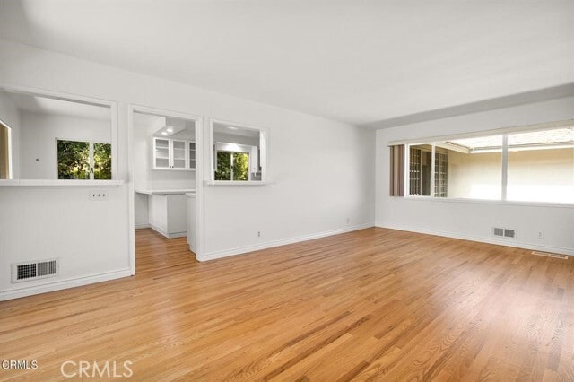 Building Photo - 2055 Liliano Dr