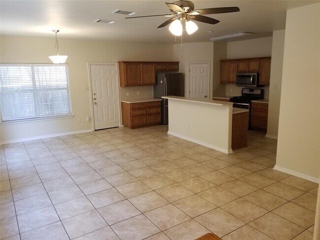 Building Photo - 2928 Thrushwood Dr