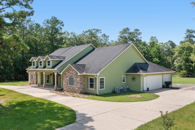 Building Photo - 232 County Rd 633