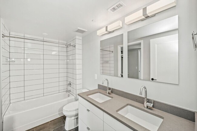 Building Photo - One Month Free For A Lease Start by 8/3! 6...