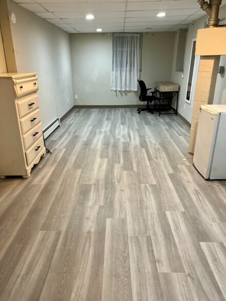 Building Photo - 415 Clark St