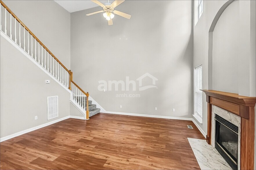 Building Photo - 204 Annesbury Ln