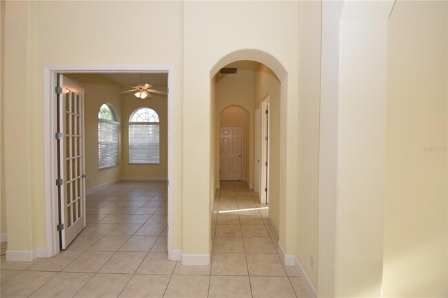 Building Photo - 17 Oasis Cir