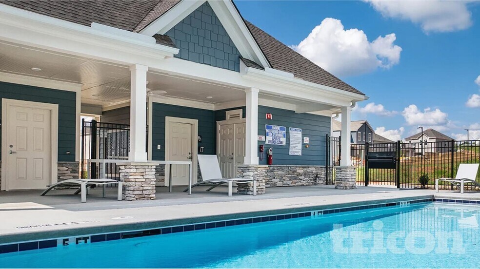 Building Photo - 2464 Lennox Rd SE