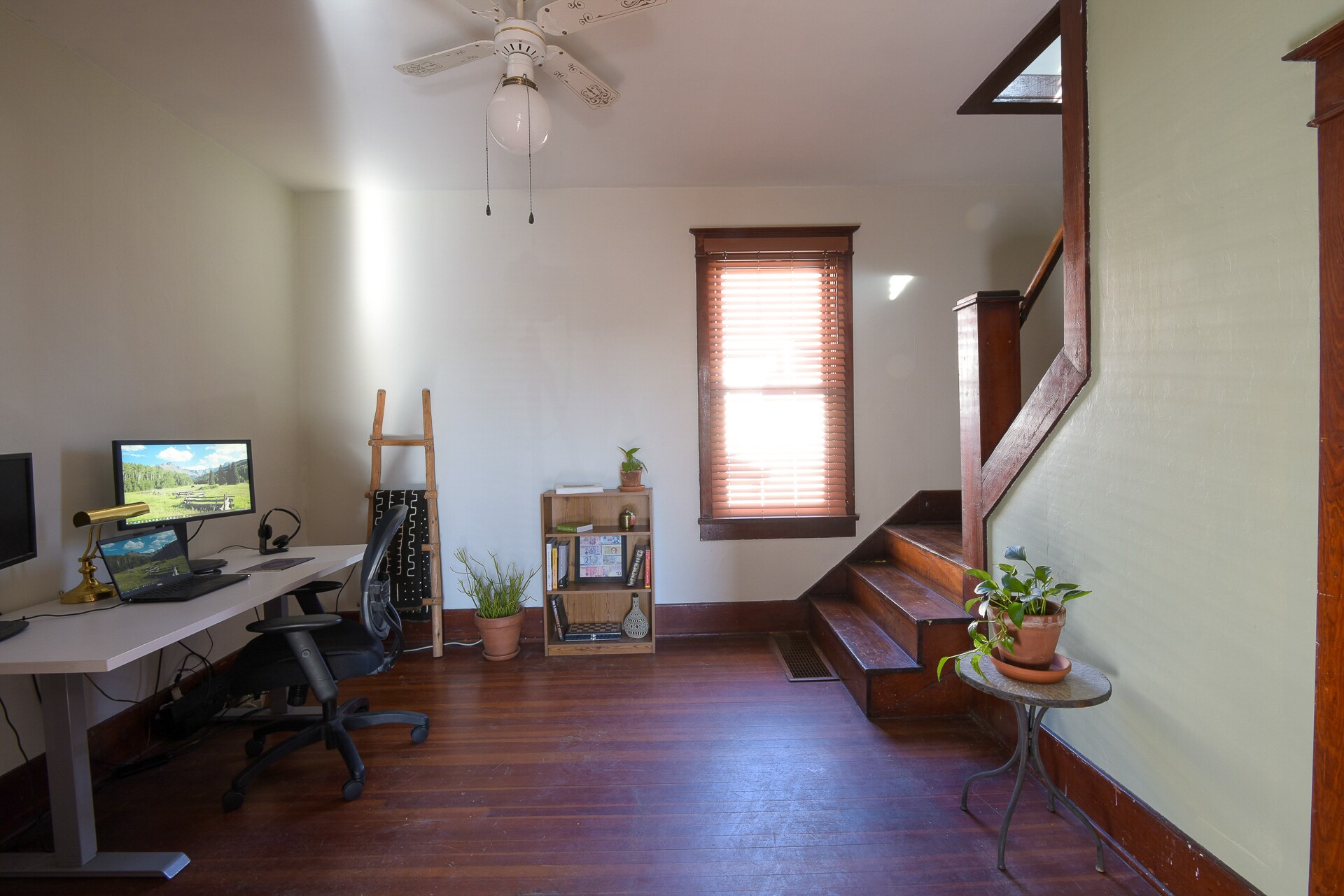Great options for work-from-home and office space. - 4404 Sherman St