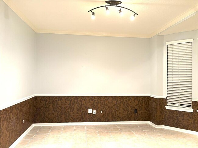Building Photo - 7710 Misty Fern Ct