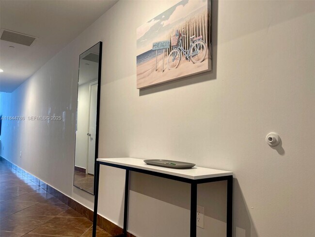 Building Photo - 1830 S Ocean Dr