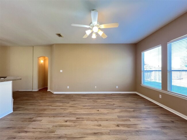 Building Photo - 23247 Dewflower Dr