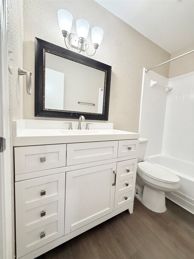 Building Photo - 109 Houston St