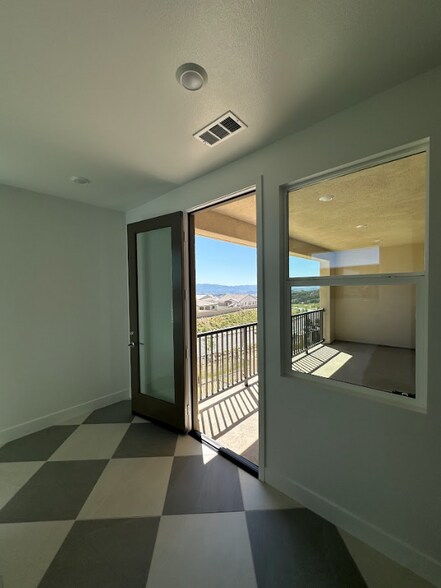 Building Photo - 24392 Calle La Roca