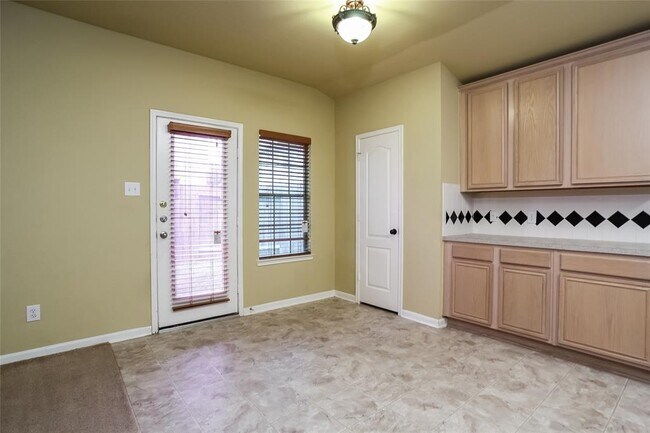 Building Photo - 2907 Crestbrook Bend Ln