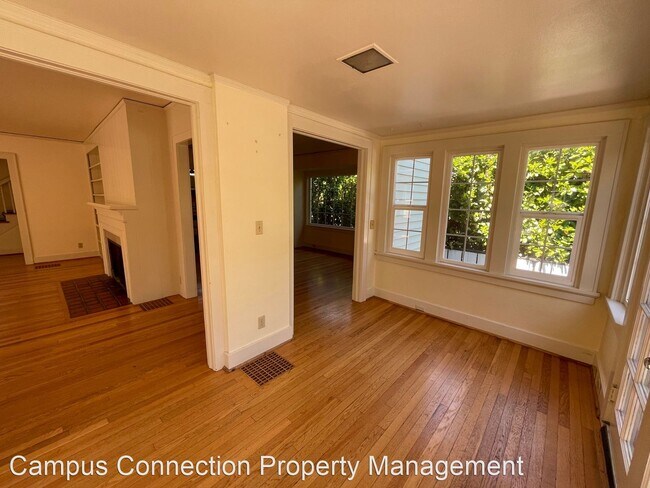 Building Photo - 4 br, 2 bath House - 1257 E. 19th Ave