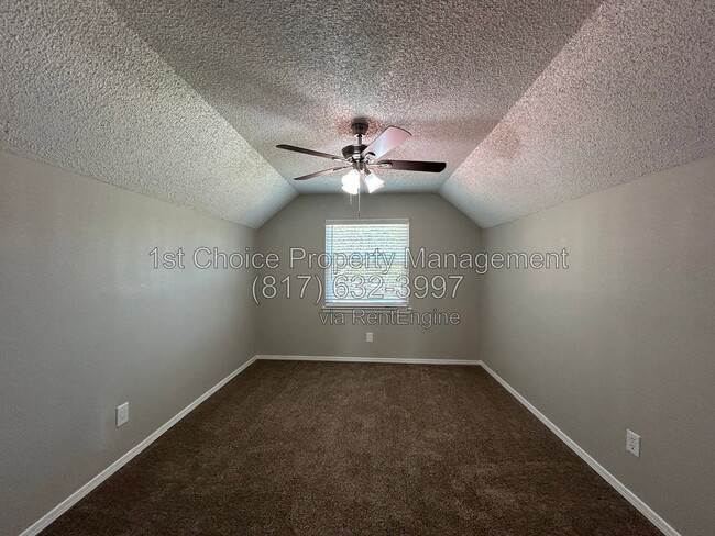 Building Photo - 1516 Oakridge Ct W