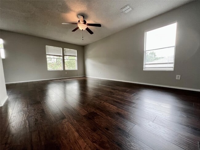 Building Photo - 2625 Lake Meadow Dr