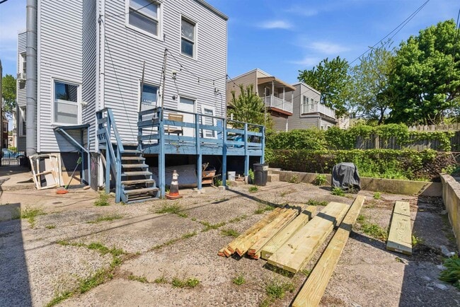 Building Photo - 199 Ege Ave
