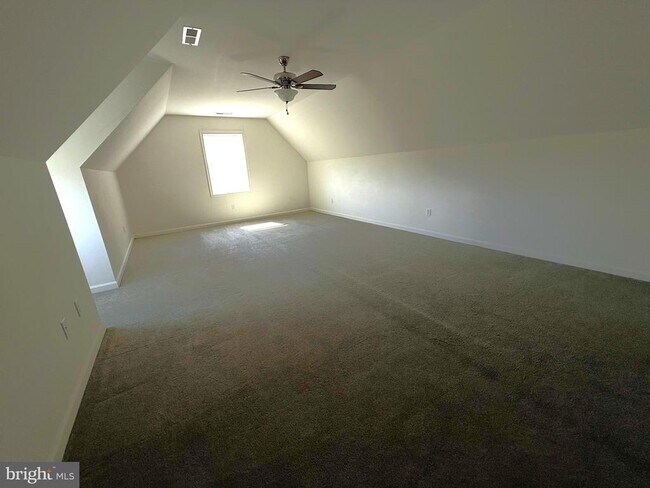 Building Photo - 14500 Cherry Ln