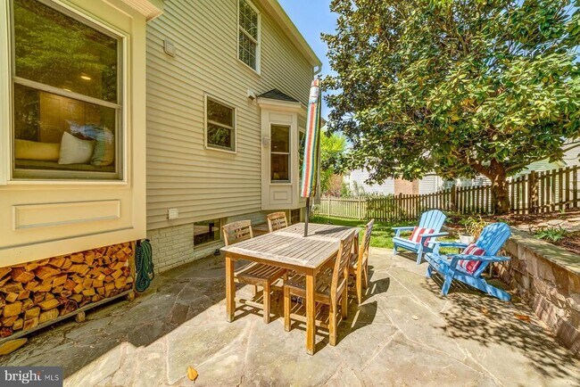 Building Photo - 13930 S Springs Dr