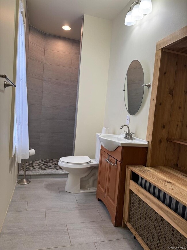 Building Photo - 41 Clove Rd