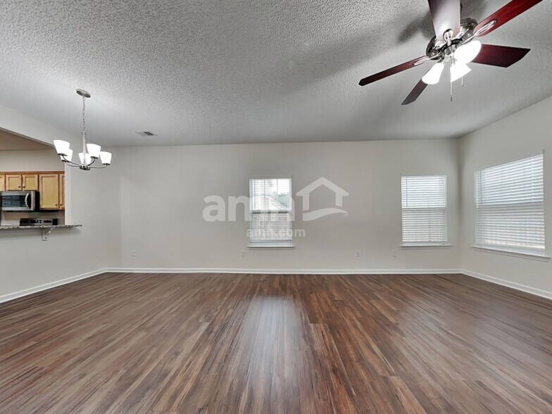 Building Photo - 116 Archwood Dr