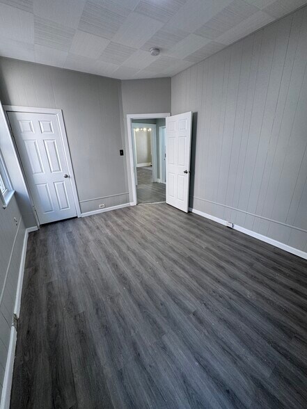 Building Photo - 11 Baldwin Ave