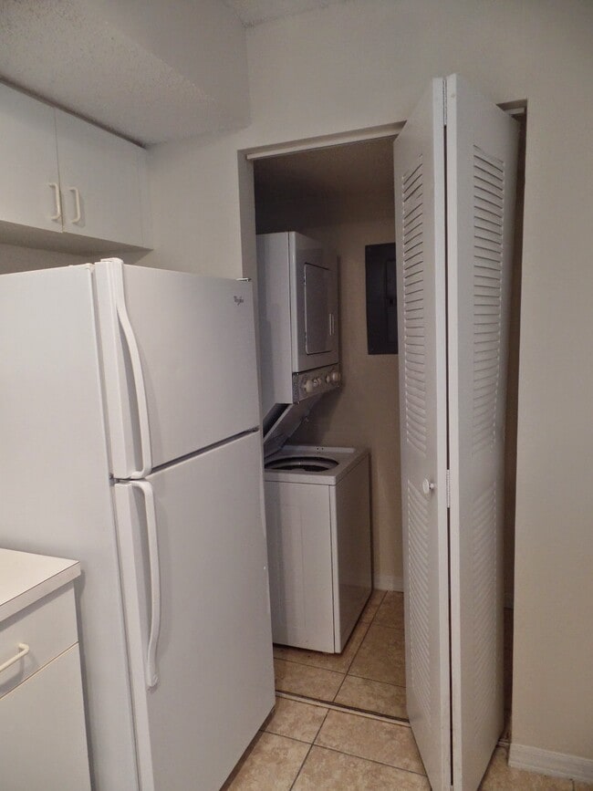 Building Photo - 3844 Lyons Rd