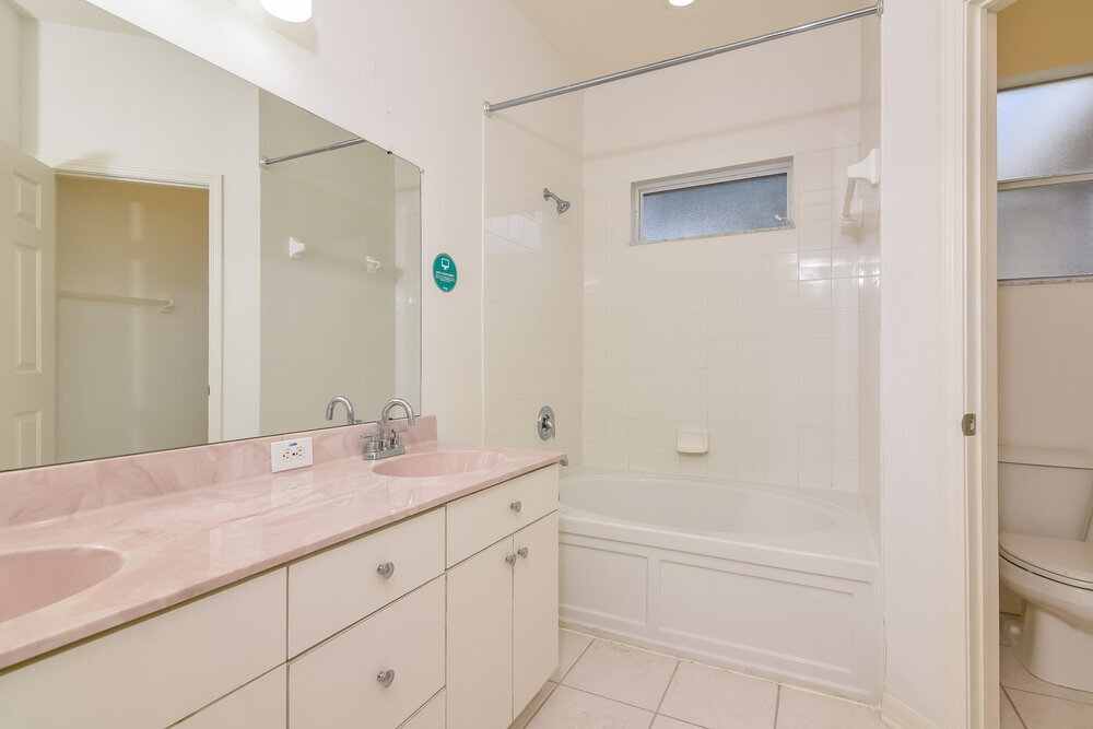 Building Photo - 7936 Terrace Ridge Dr