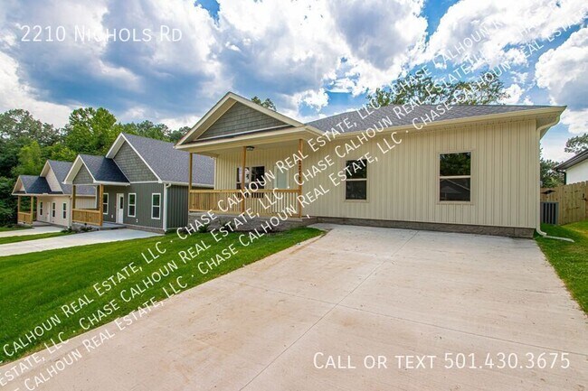 Building Photo - 2210 Nichols Rd