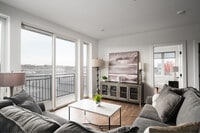 Building Photo - 26 Hichborn
