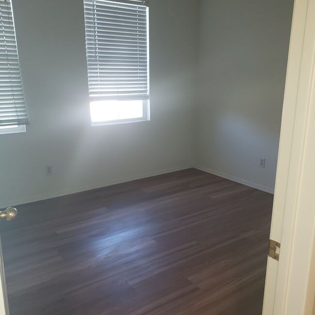 Building Photo - Nice 3 Bedroom/ 3 Bathroom Home in Moreno Valley!!!