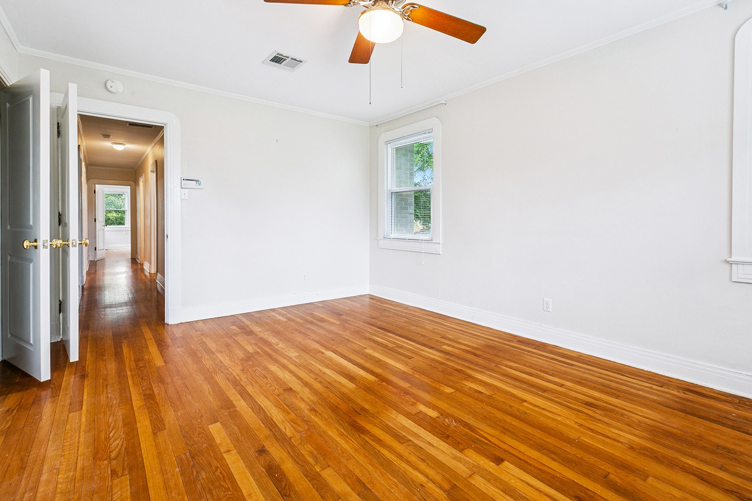 Building Photo - 67 S Wren St