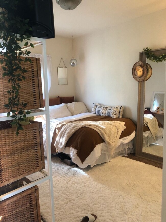 Building Photo - 672 Foothill Blvd