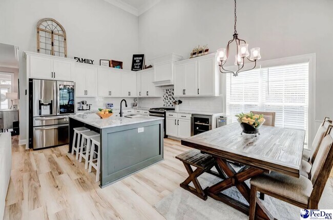 Building Photo - 4008 W Eagle St