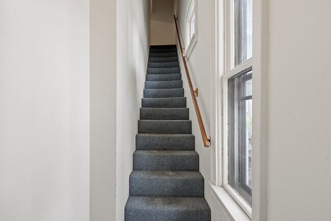 Building Photo - 150 Summer St