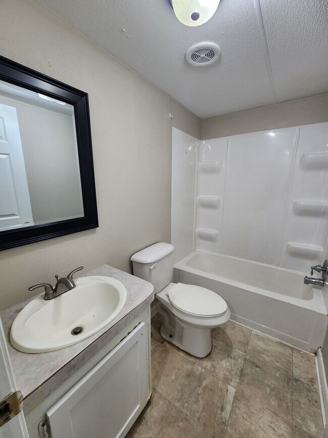 Building Photo - 3 bed, 2 bath w/ Front & Back Decks, 1/4 Acre of land, FENCED backyard