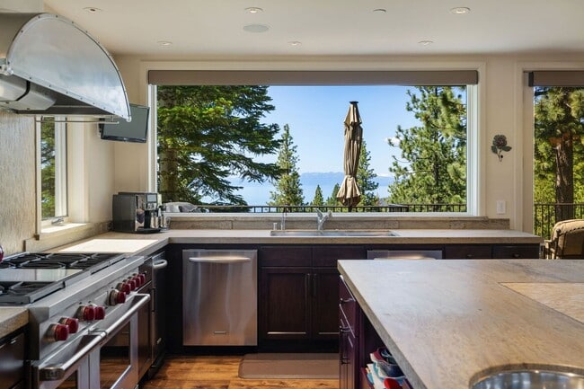 Building Photo - Tahoe Elegance