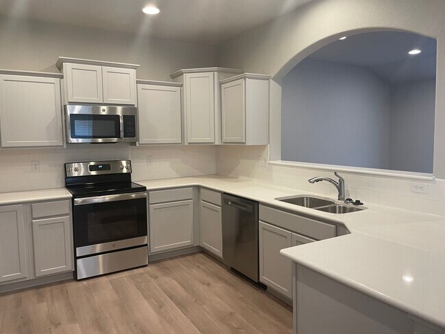 Building Photo - Chapel Heights townhome
