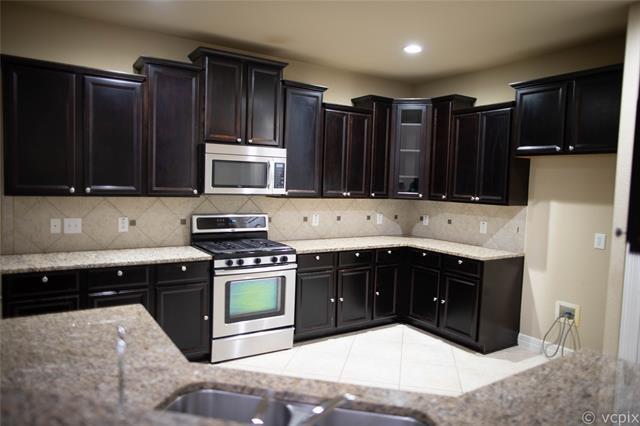 Building Photo - 907 Appalachian Dr