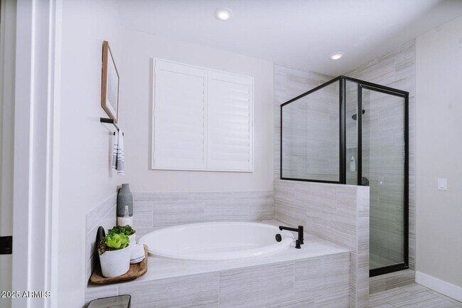 Building Photo - 13848 S 177th Ln