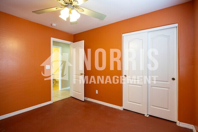 Building Photo - Nice Established Home in Arizona City